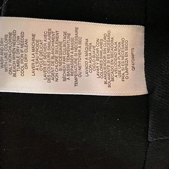 Michael Kors black pencil skirt w/ zipper pockets women’s size 4, good condition - Picture 4 of 7